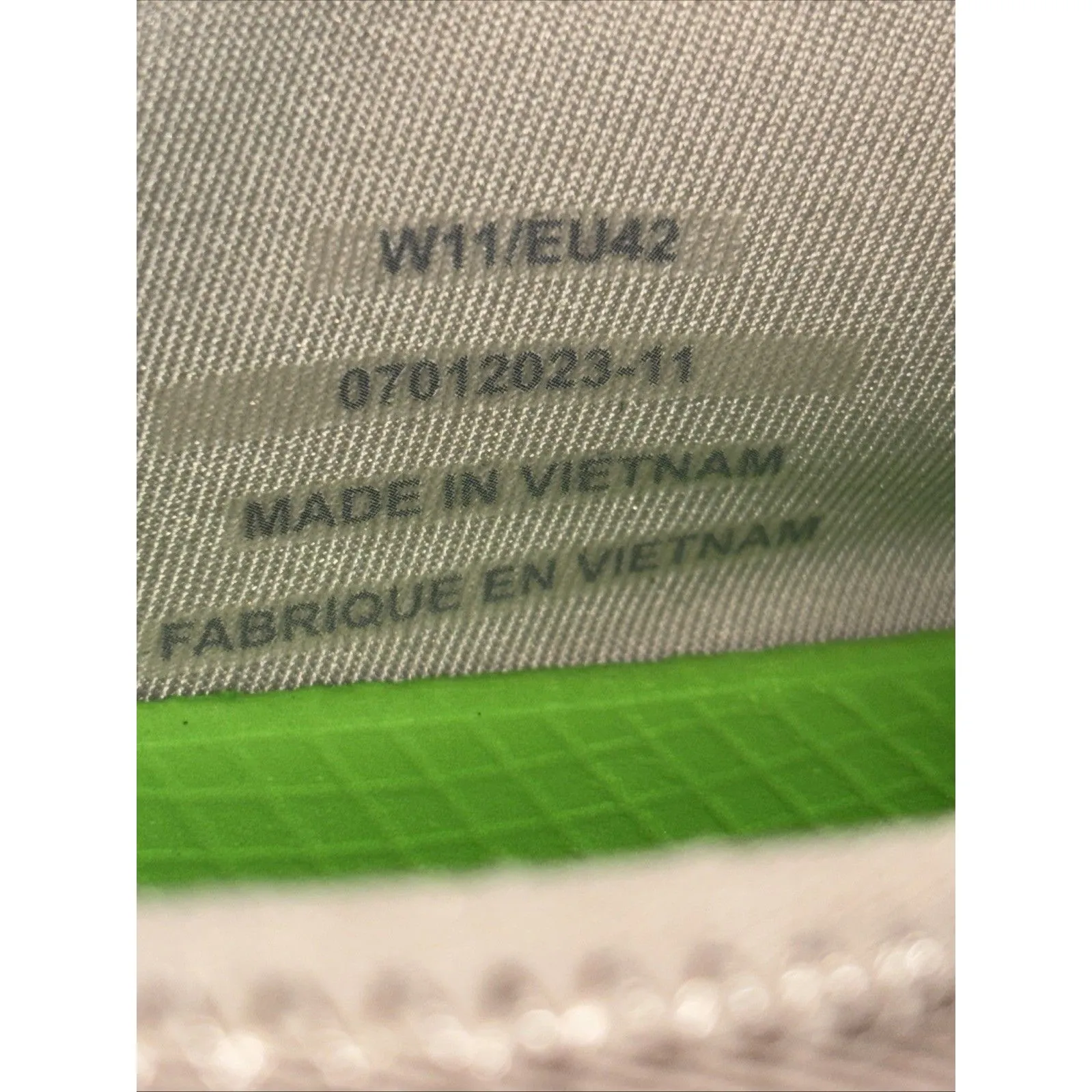 OOfos OOmg eeZee Womens 11W Brown Recovery Cushion Slip - Image 4