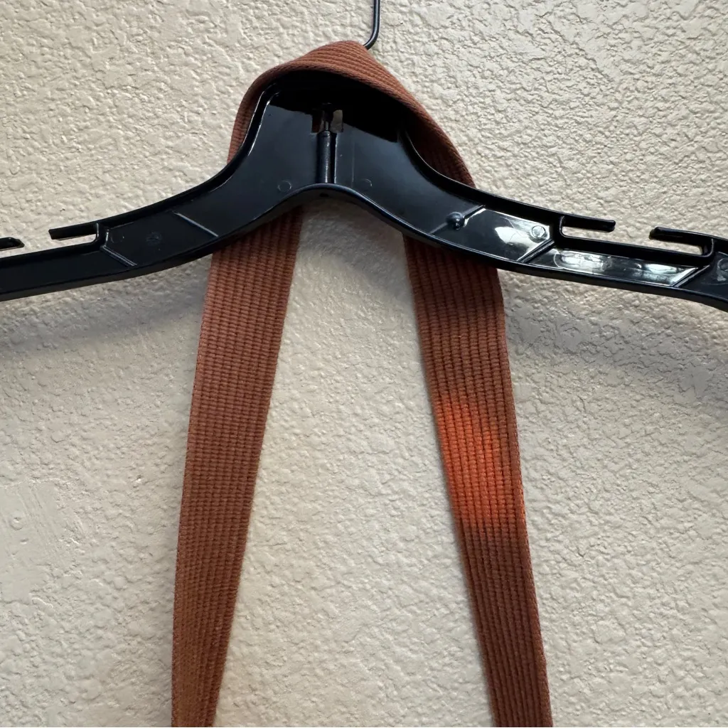 Fossil - Crossbody Purse/Handbag 3 Separate Zippers Gold Polka Dot Interior - Image 3