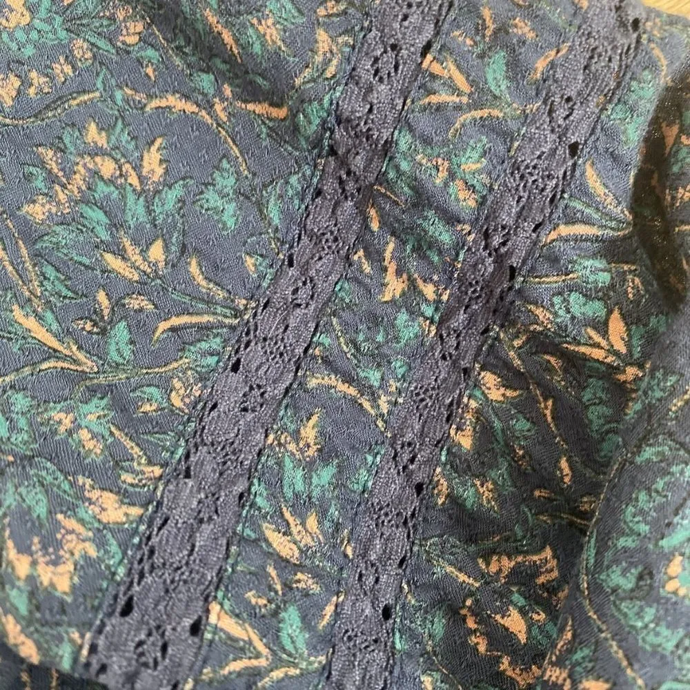 Caslon Peasant Blouse Floral Print Lace Blue Small Spring Feminine - Image 6