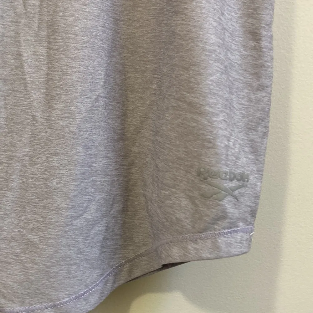 Reebok Women’s Athletic Tank Top Size Medium - Image 3