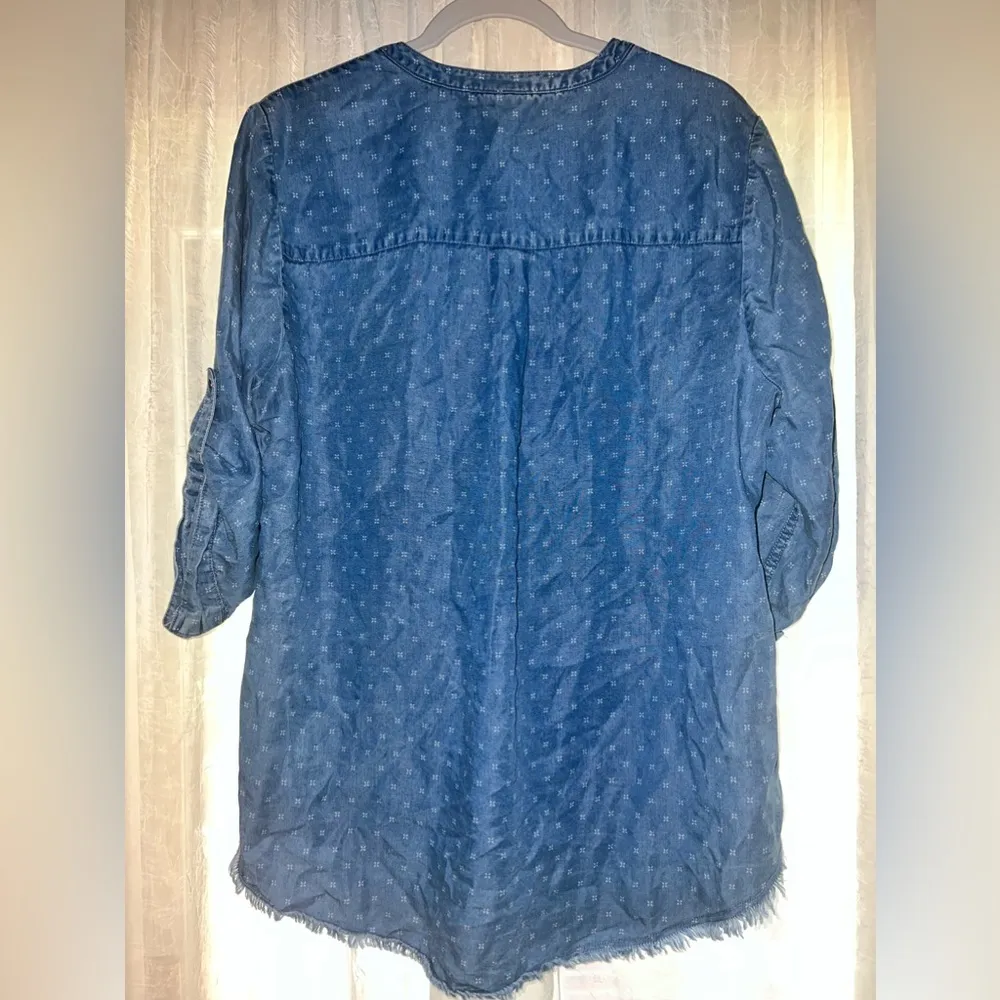 Torrid denim blouse size 1 in EUC - Image 4