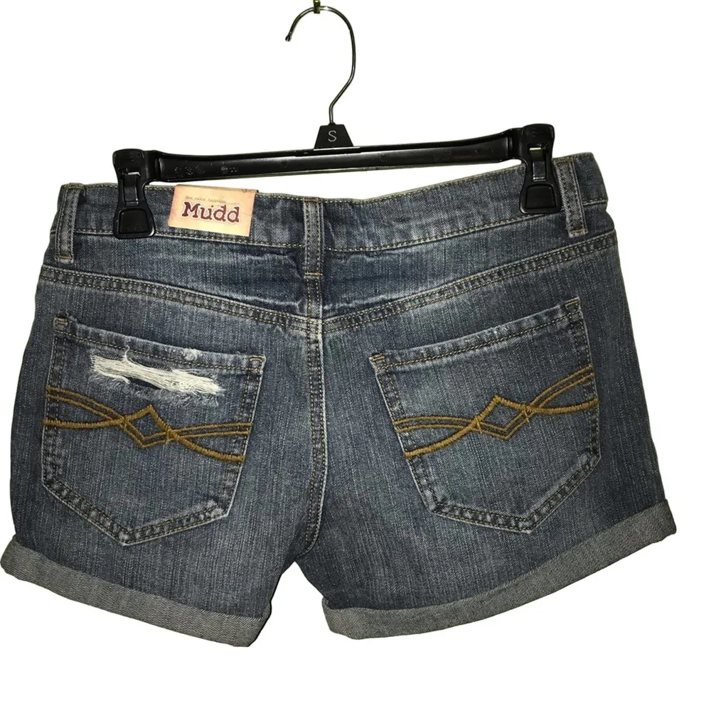 MUDD  DISTRESSED LOOK JEAN SHORTS SIZE 5 - Image 2