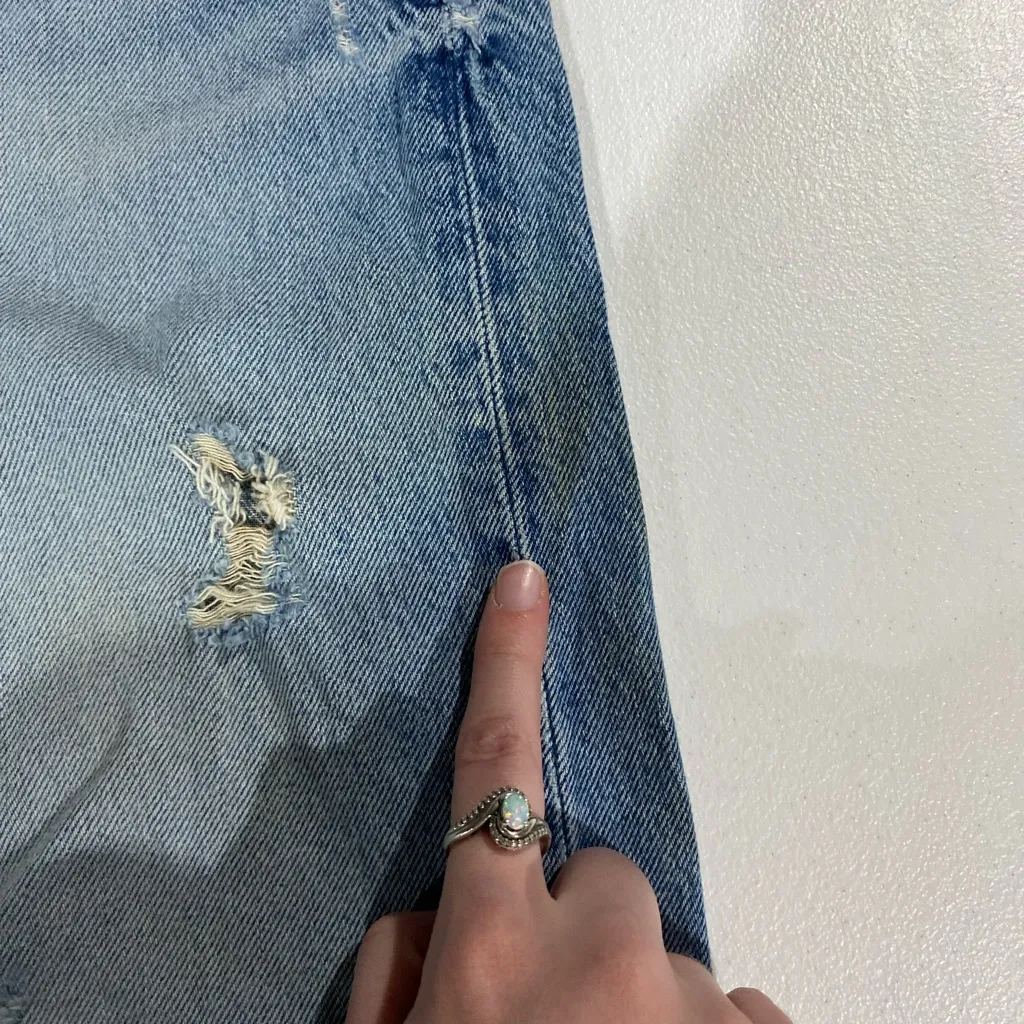 Ericka jeans size 28 - Image 2