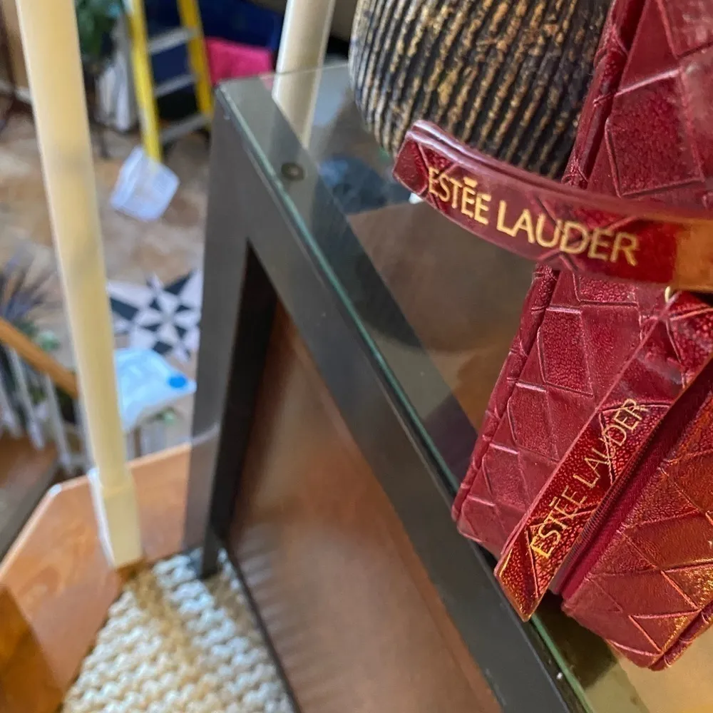 Hot PINK ESTEE LAUDER BAG - Image 4