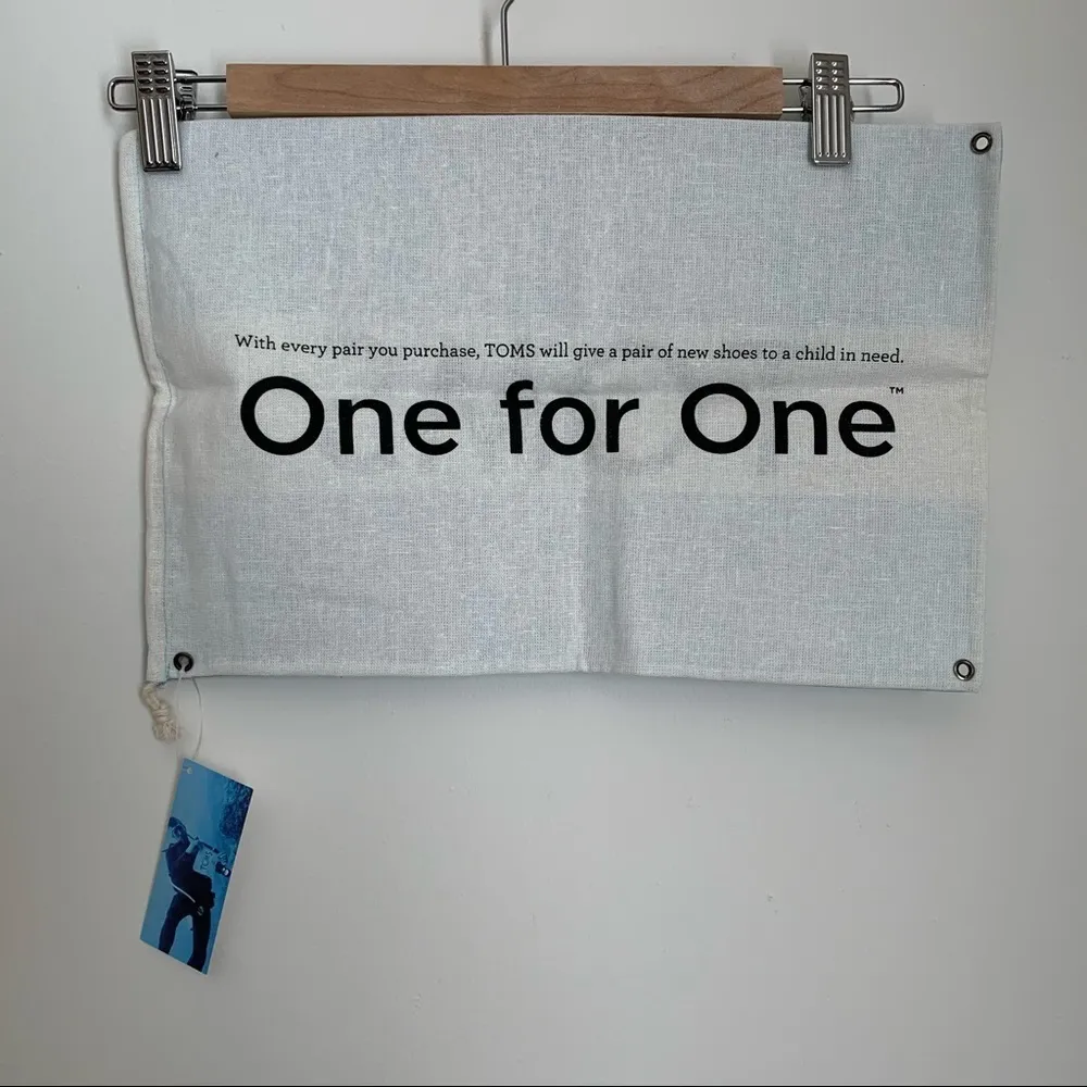 NWT Tom’s Shoe Bag/Flag - Image 2