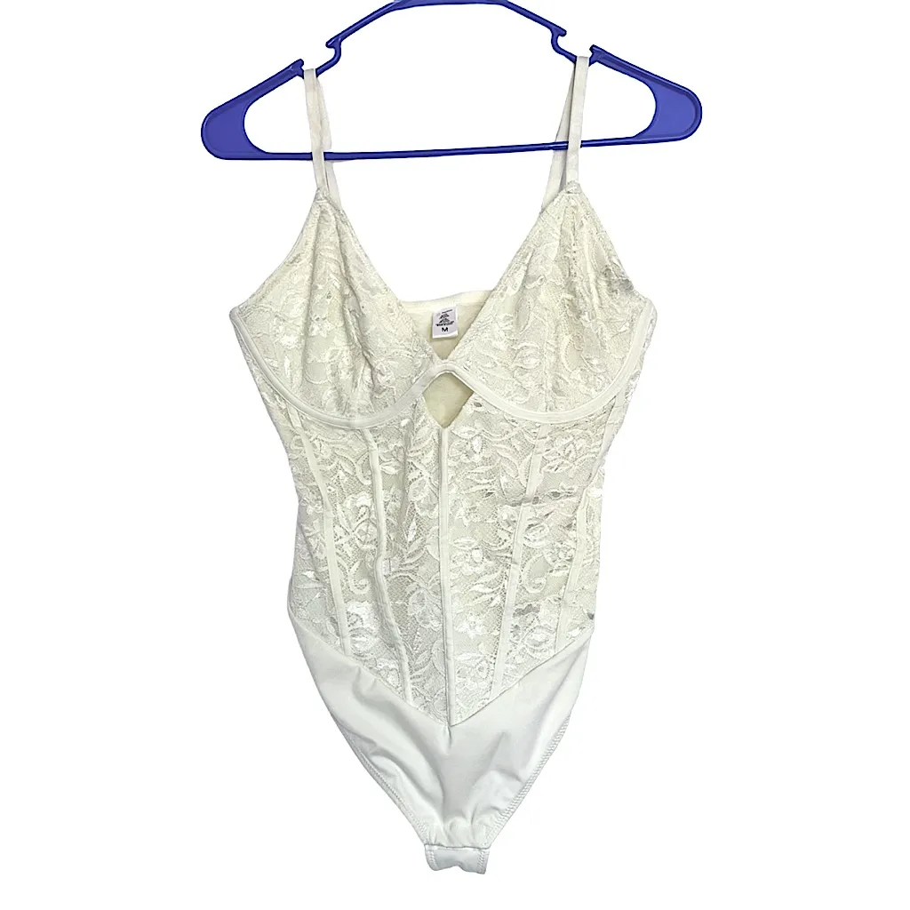 NWT Popilush Ivory Lace Bodysuit - Image 5
