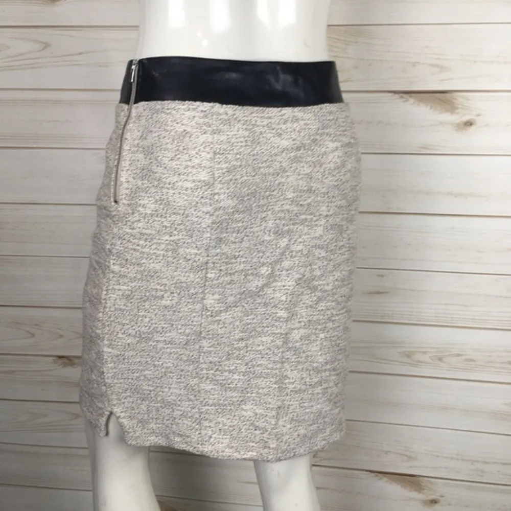Banana Republic Tweed Skirt w Faux Leather Accents - Image 8