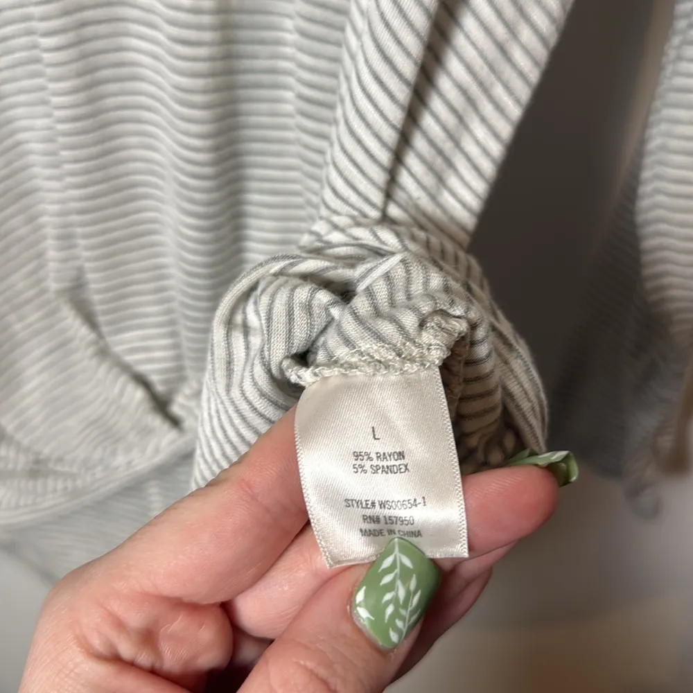 Alya Womens V-Neck Gathered Waist High Low Gray Stripe Shirt size L - Image 6