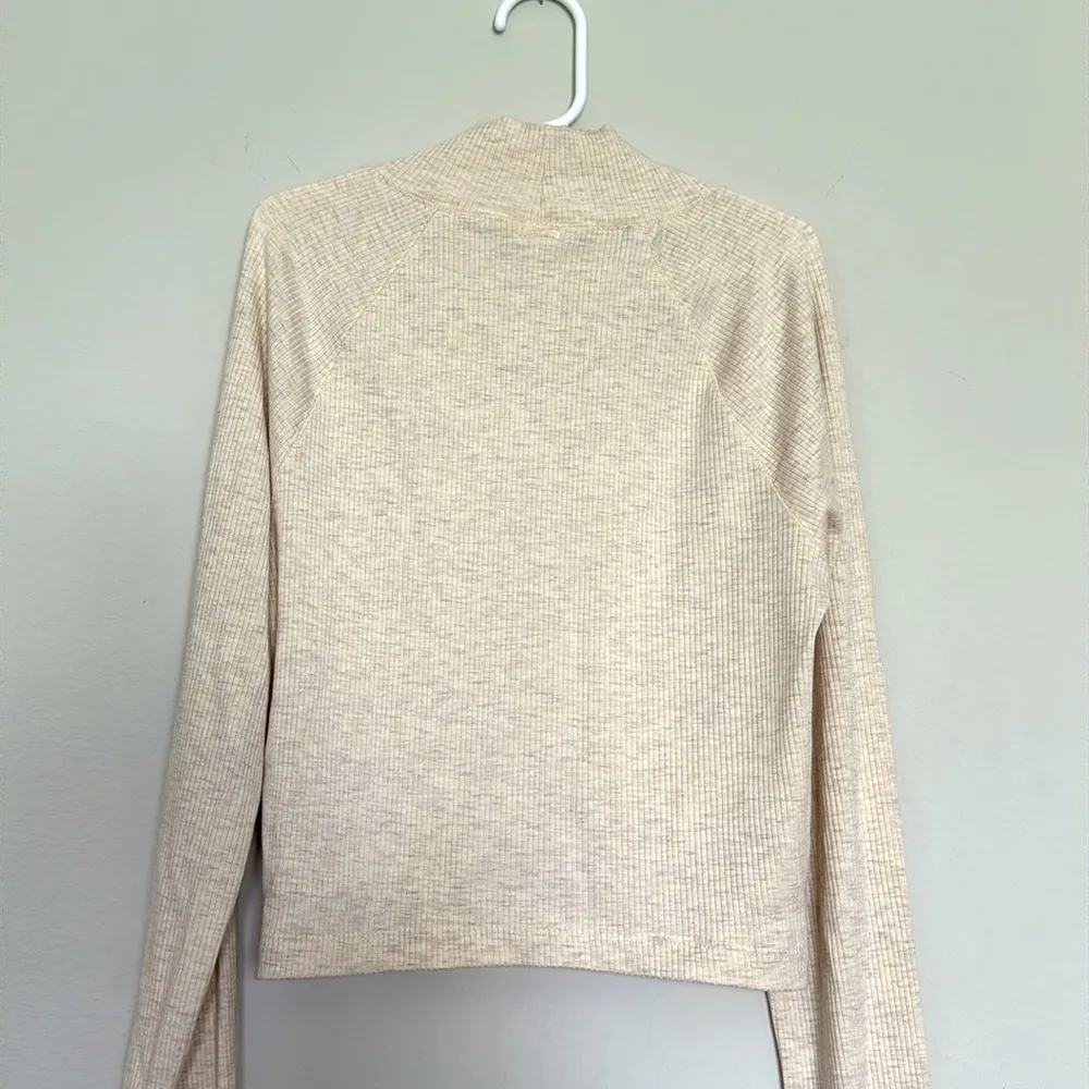 Aerie Offline Heathered Cream Ribbed Turtleneck Cropped Top Size XS - Image 7
