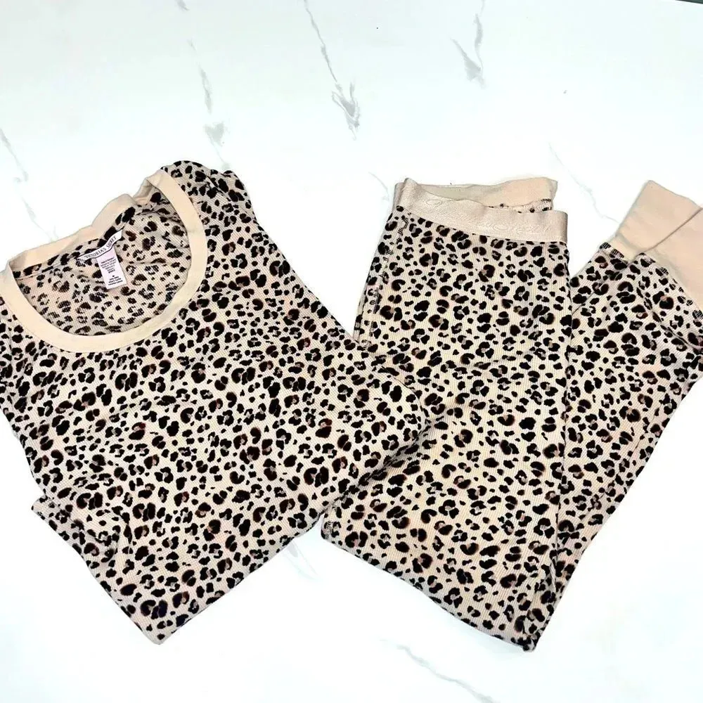 Victoria’s Secret Leopard Thermal Pajama Joggers Size Medium - Image 3