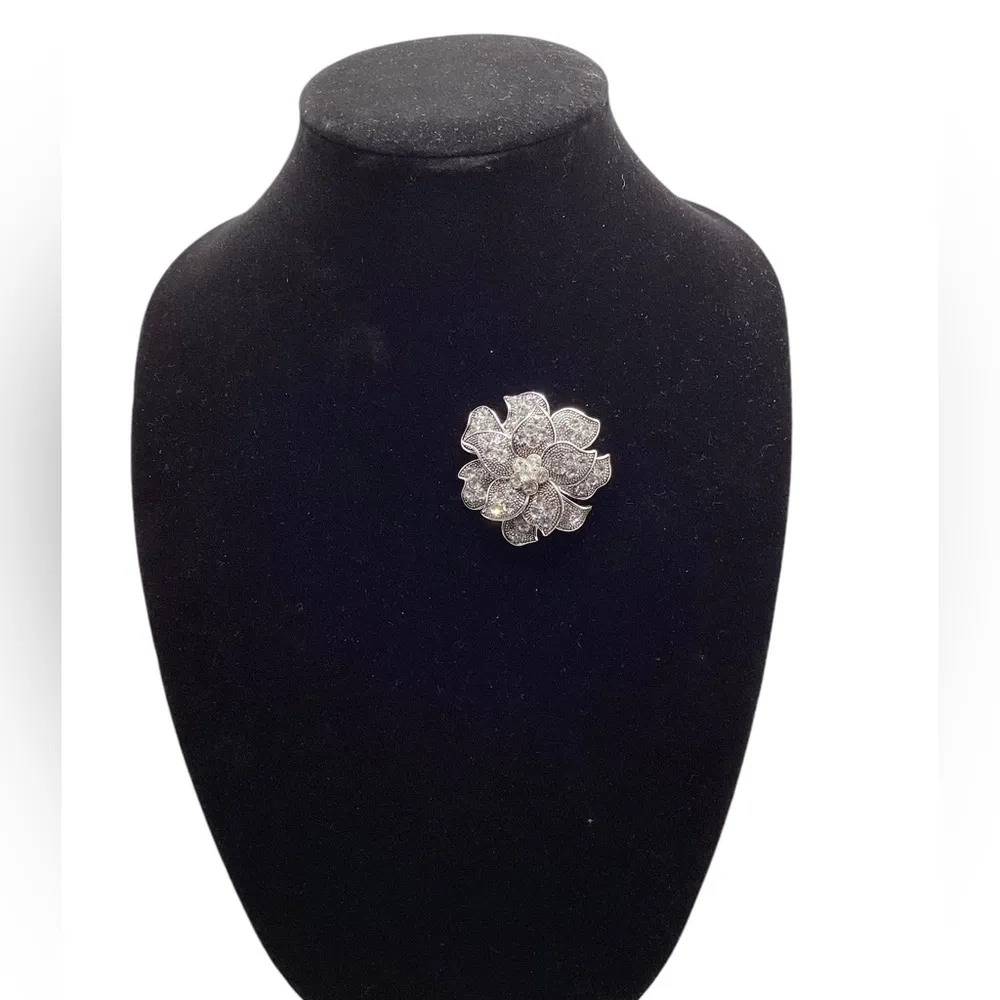 Vintage Liz Claiborne Broach/pin. - Image 7