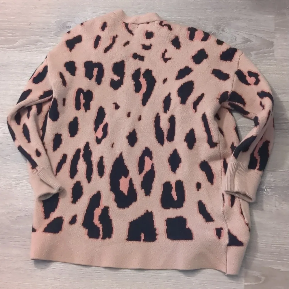 Fashion Cheetah Print Open Cardigan Size Medium Tan - Image 5