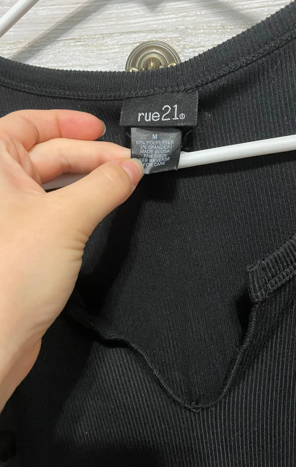 Cropped Black Shirt - Image 3