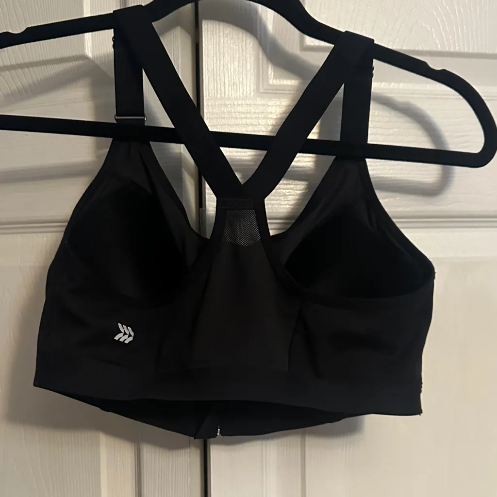 Black Women's Sports Bra Sz 38C by all in motion new condition - Image 2