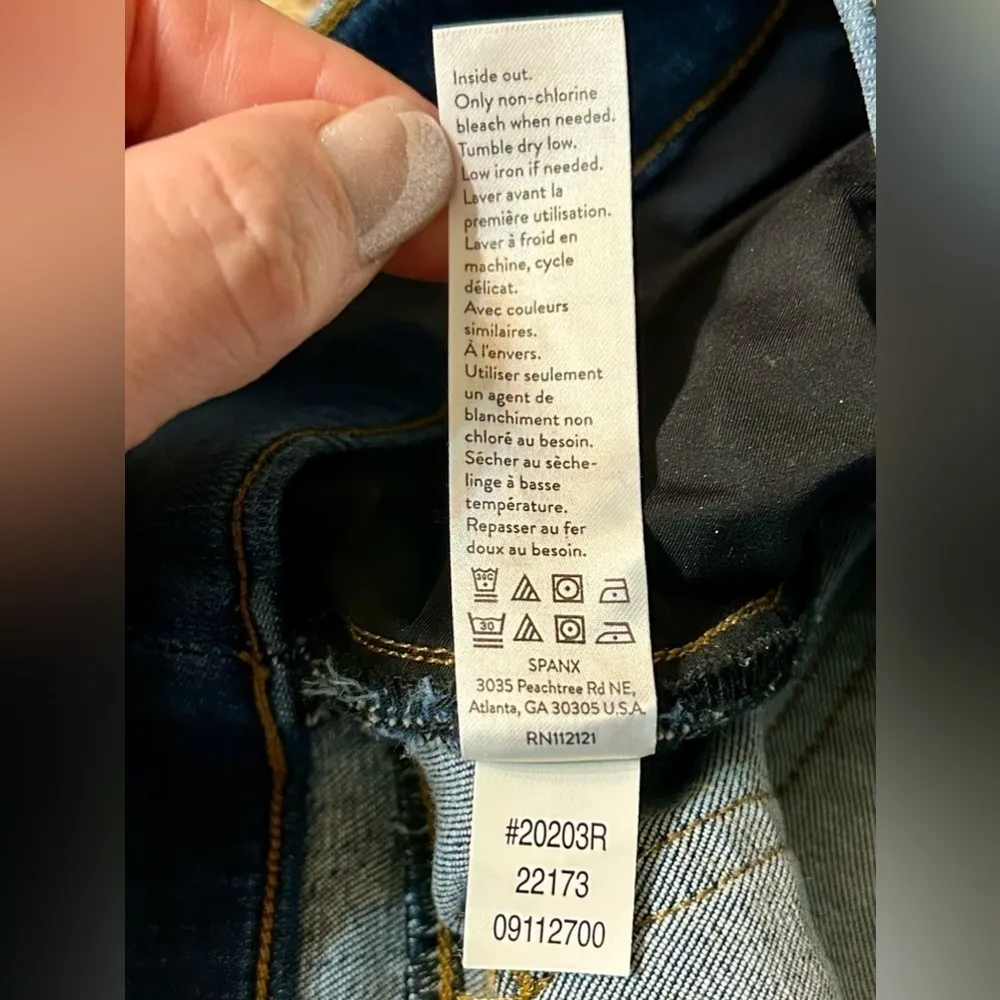 NWT Spanx Distressed Denim Skinny Jeans Leggings Size Medium - Image 17