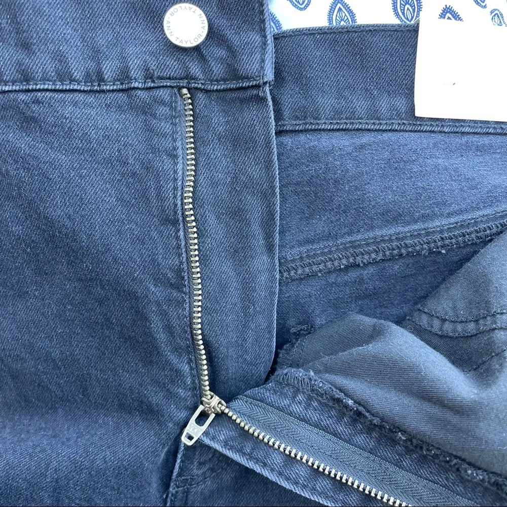 NWT Ann Taylor Womens Jeans Denim Kick Crop Black Cut Off Frayed Hem Size 16 - Image 8