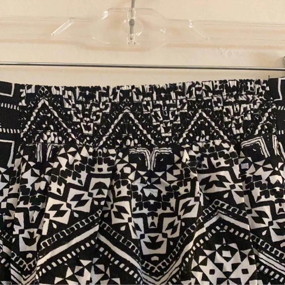 Express Aztec Print Midi Skirt with Side Slit Size: S - Image 2