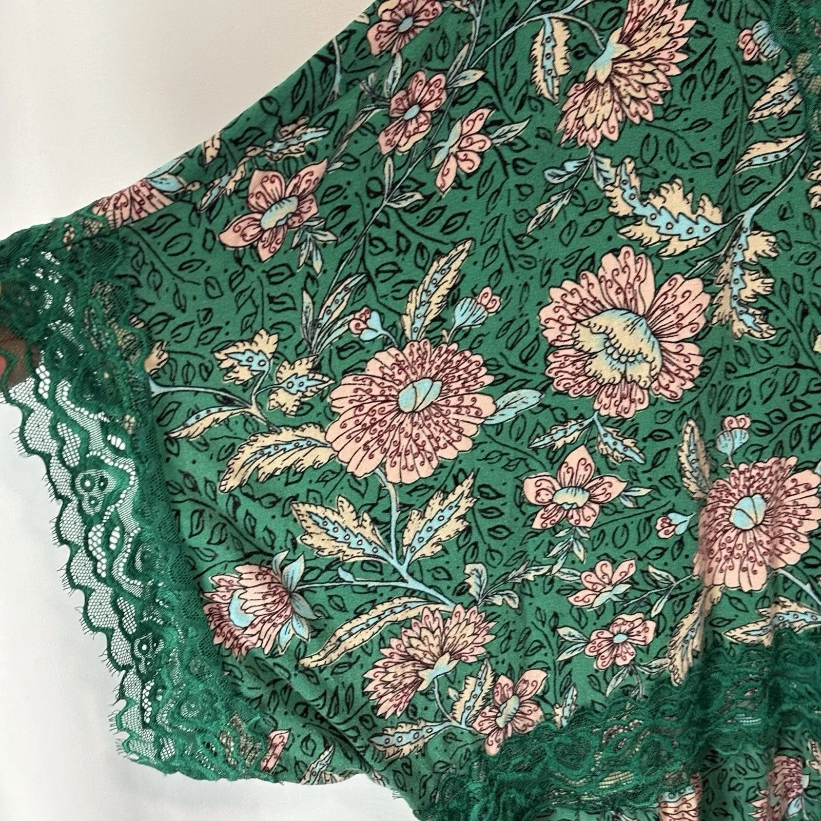 Super Soft by Torrid Knit Green Babydoll Lace Trim Short Sleeve Floral Shirt 6X - Image 6