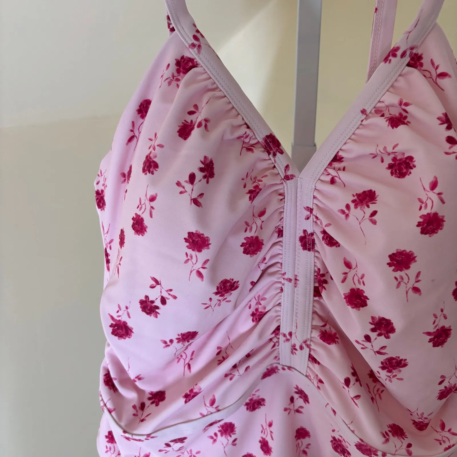 Shade & Shore NWT Women's Halter Shirred One Piece Swimsuit Pink Rose Print 16 - Image 3