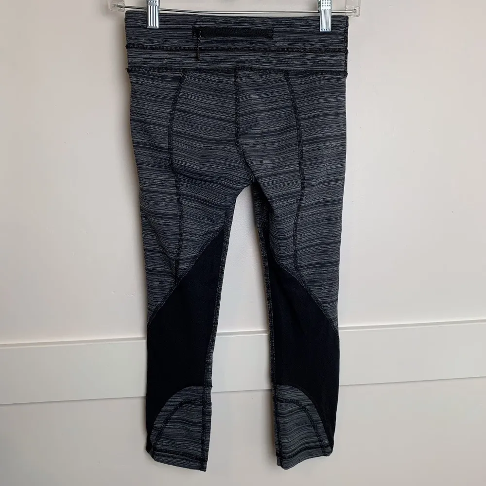 Lululemon Run Inspire Crop II (Mesh) Cyber Stripe Deep Coal Black - Image 4