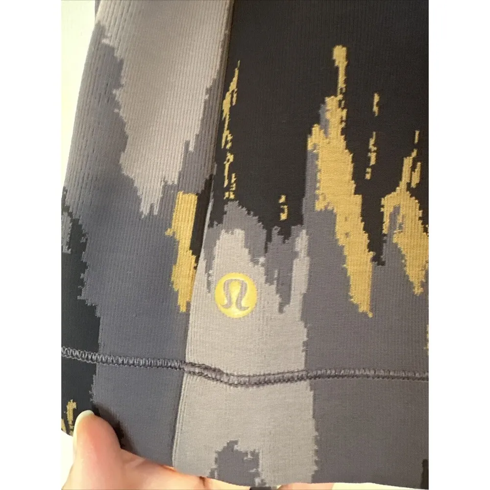 Women's Lululemon Take The Movement by ROBERT GELLER Long Sleeve Camo Top M Purple Size M - Image 6
