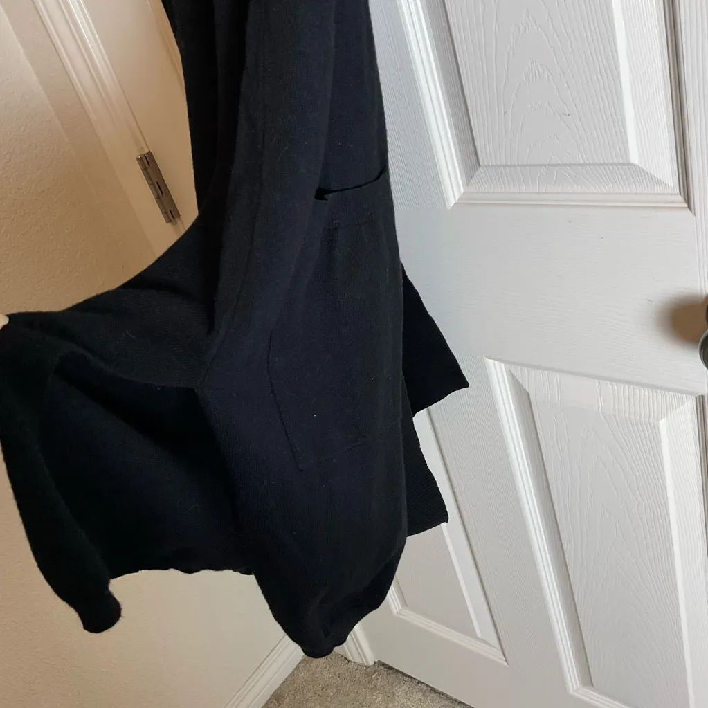 Black Sleeveless Cardigan Vest with front pockets size medium - Image 8