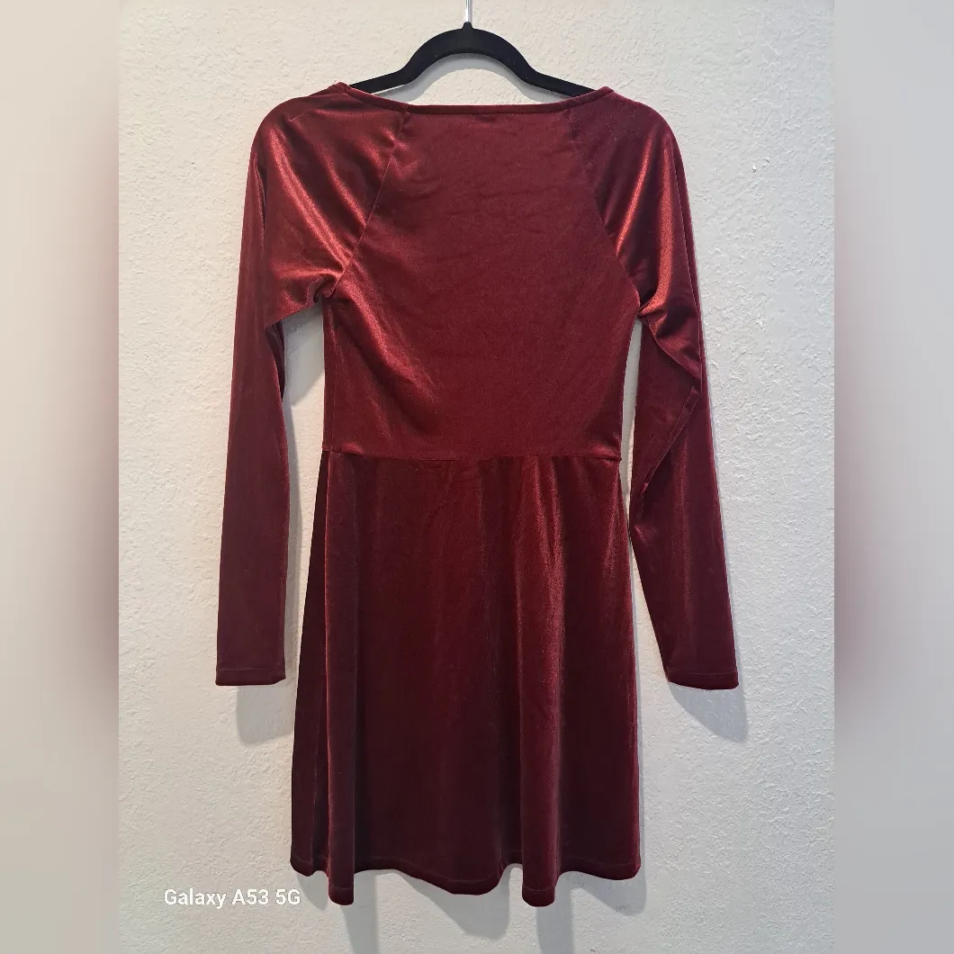 Old Navy Long Sleeve Velvet Dress -  Burgundy - Image 4