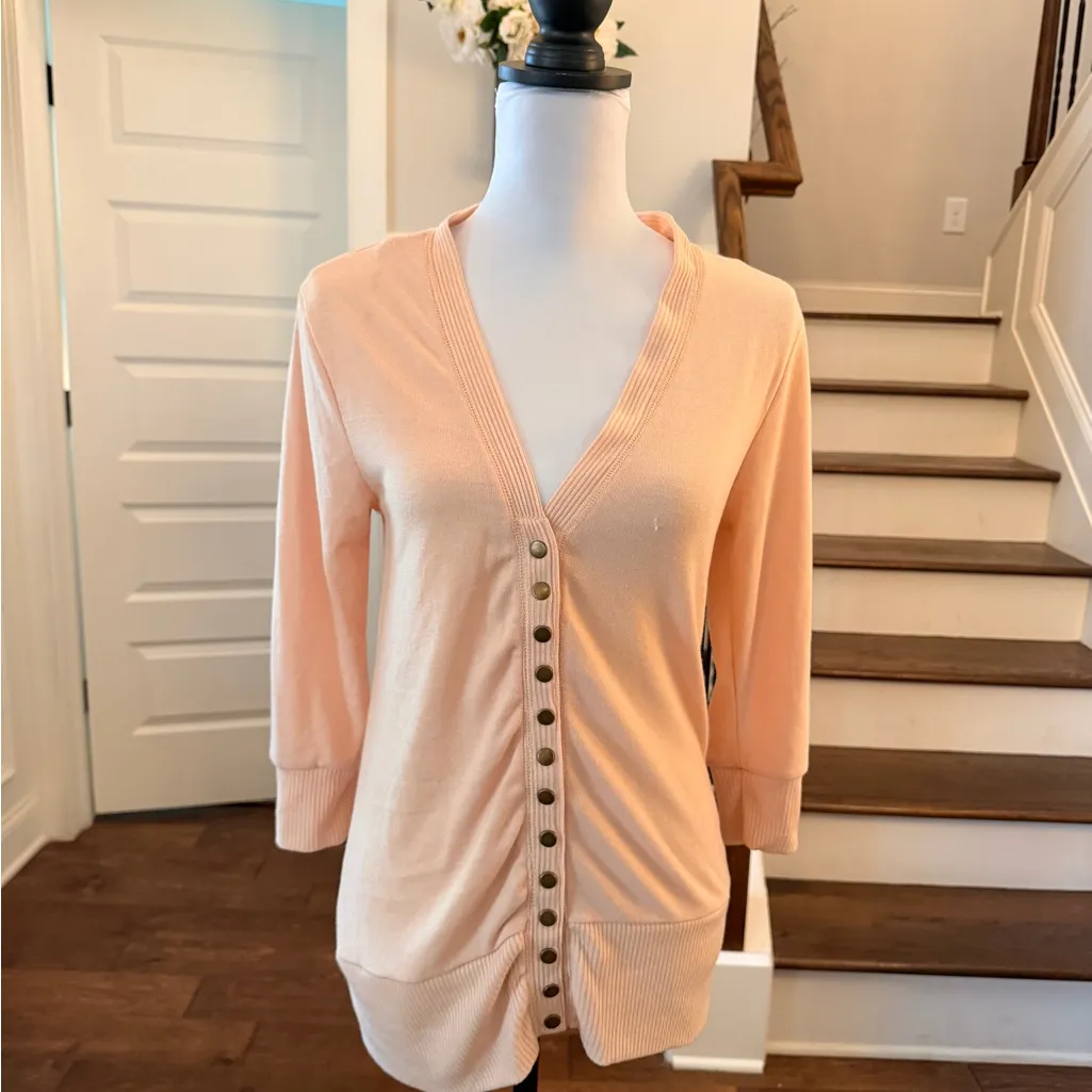 Zenana Outfitters NWOT Thin Snap Button V-Neck 3/4 Sleeve Ribbed Cardigan - Image 2