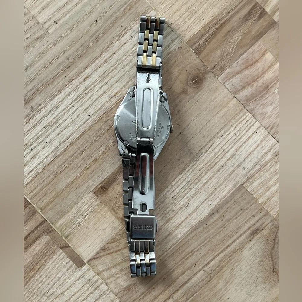 Seiko Solar Ladies Watch Two-Tone Bracelet White Dial Date Window New Crystal - Image 10