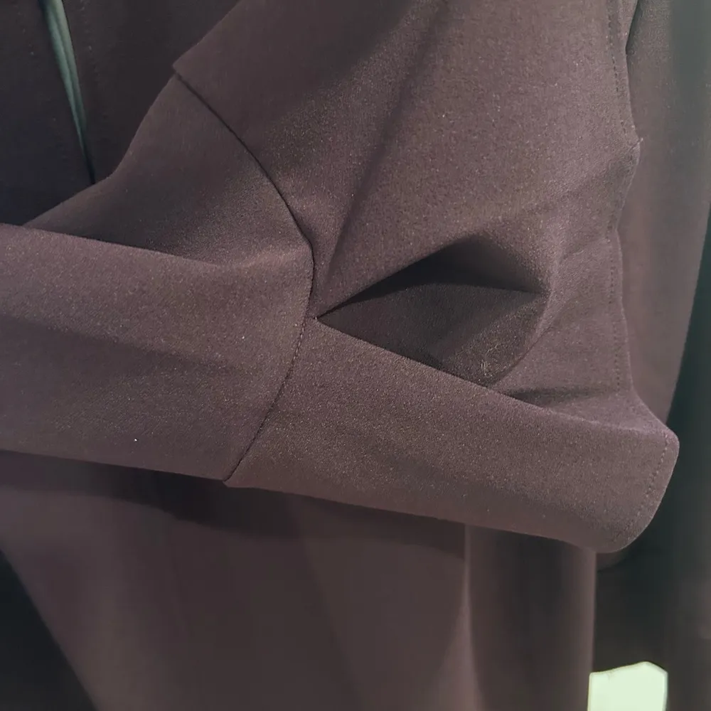 H&M Plum bell sleeve key hole crew neck Top size XL - Image 4