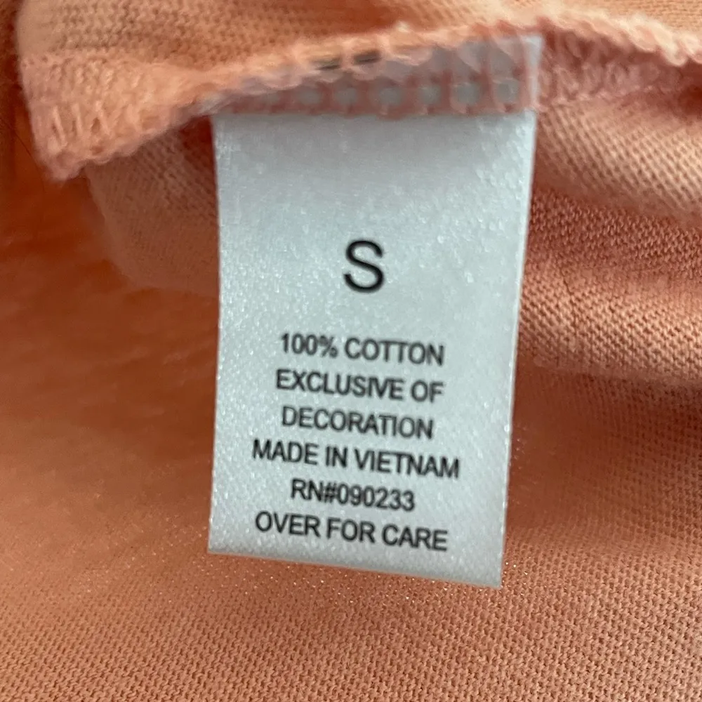 PacSun Shark Appliqué Peach Fuzz Unisex Tank size Small - Image 3