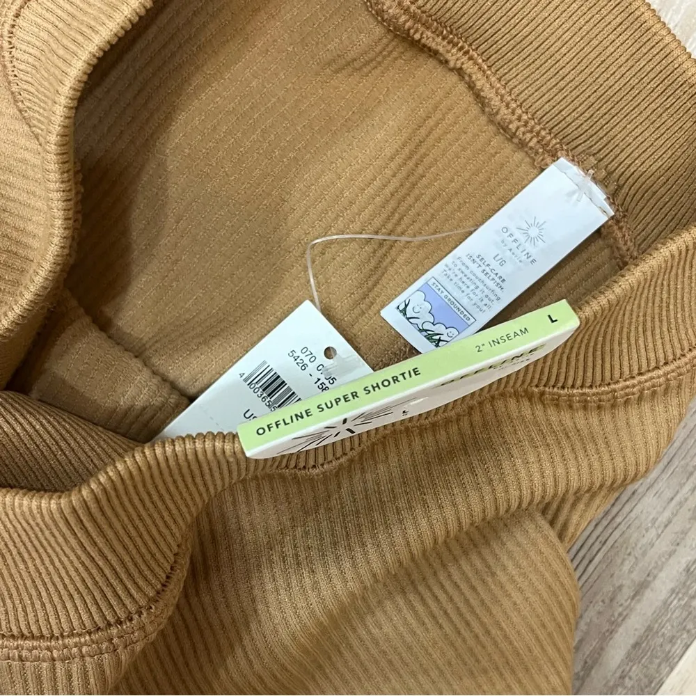 NWT Aerie 2- piece tan ribbed bootyshorts sports bra sz Medium Large shortie - Image 4