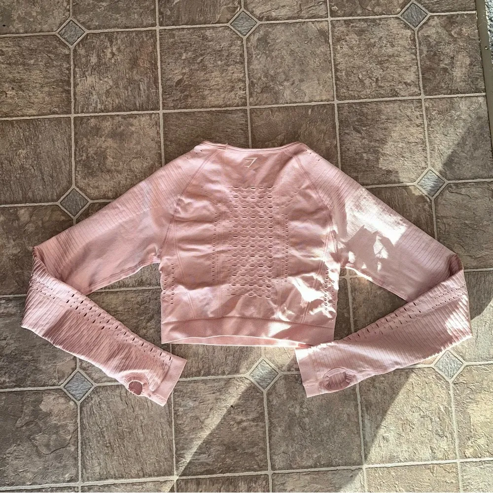 Gymshark Light Pink Long Sleeve Crop Top Small | Workout, Gyn, Fitness, Exercise - Image 2