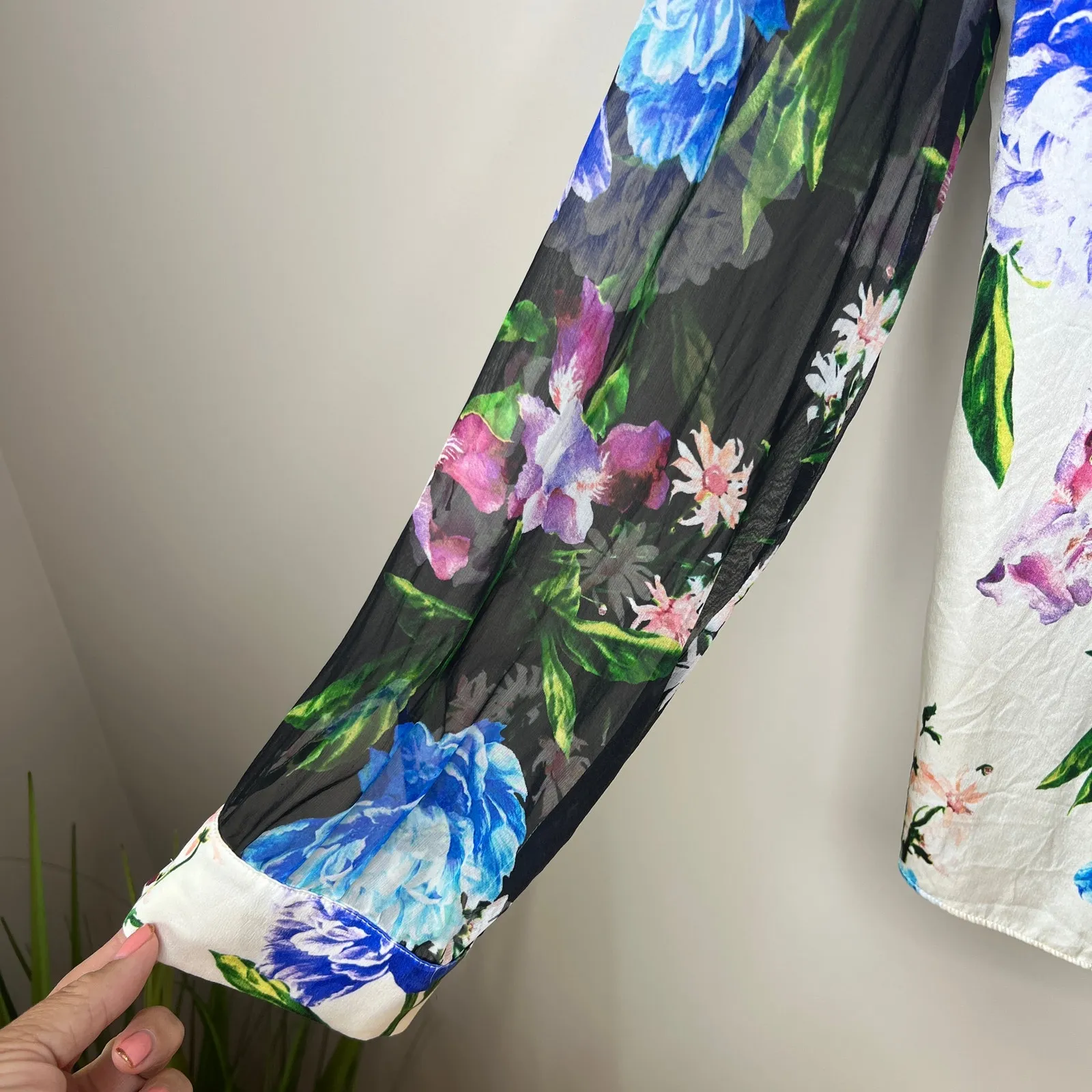 J. Dosi LA Celebrity‎ Fashion Designer Silk Floral Long Sleeve Blouse Top Size 1 White Size M - Image 4