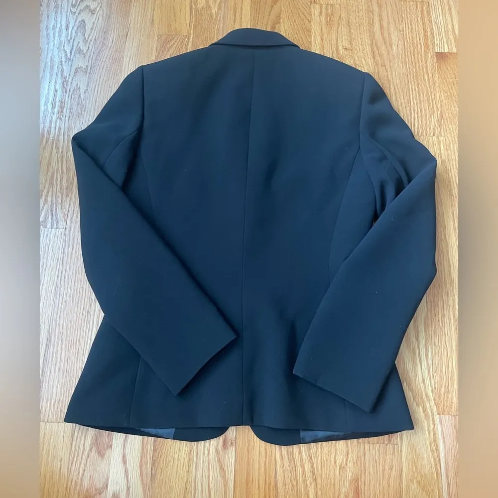 Tahari Single Button Black Blazer Suit Jacket - Image 3