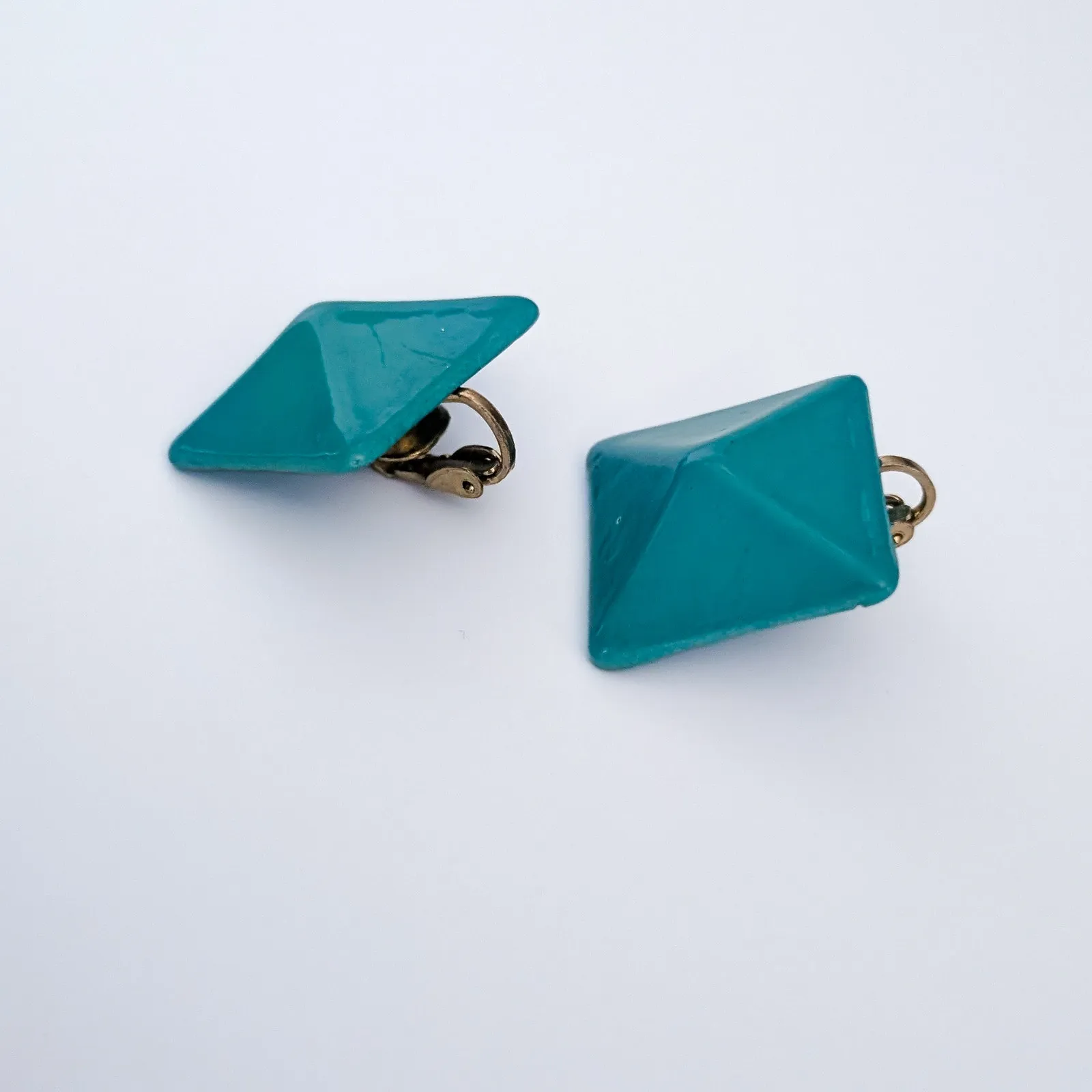 Vintage Clip On Earrings Teal Square like Retro Green - Image 5