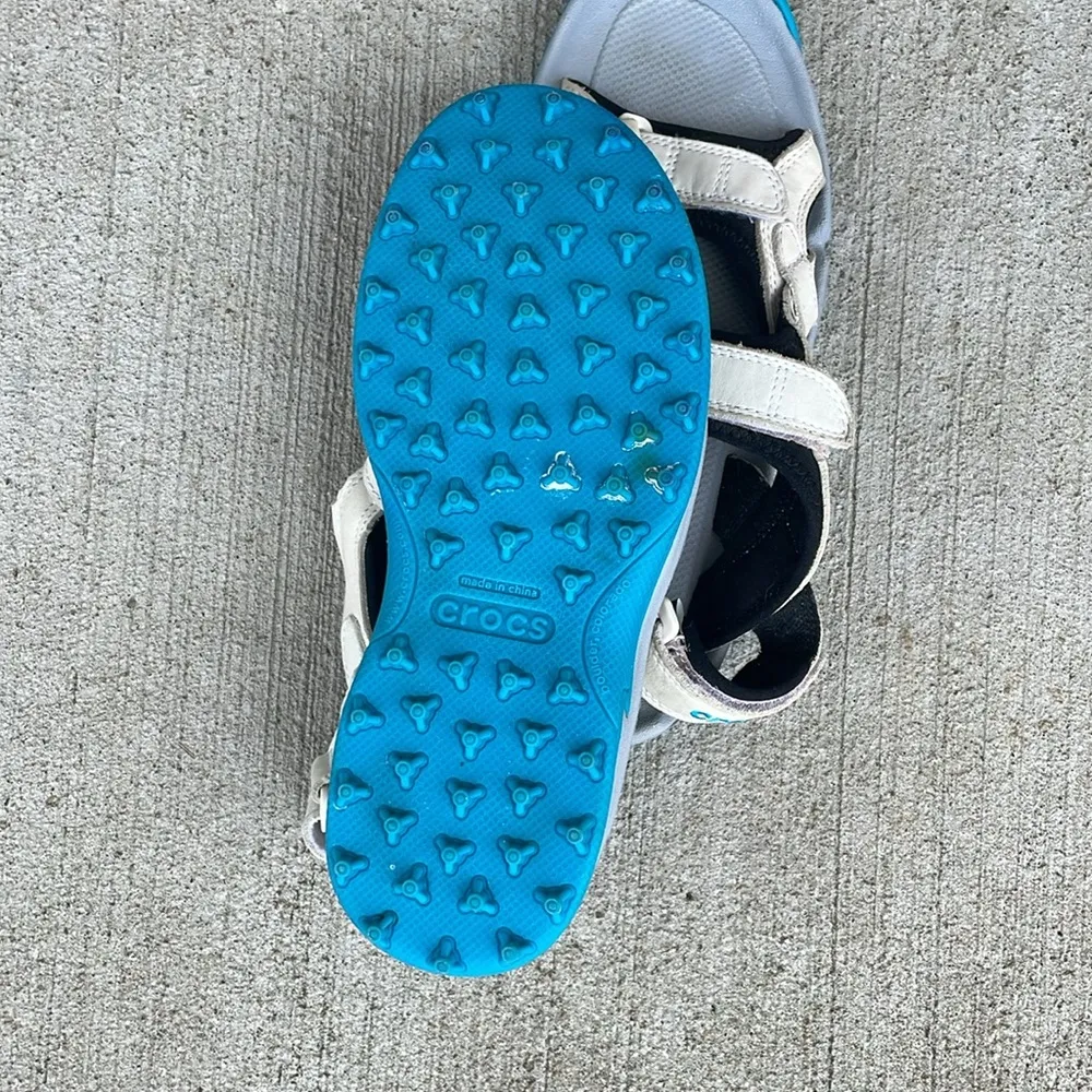 Crocs Blue White XTG Lopro Golf Strap Back Spikeless Sandals Shoes Womens Size 8 - Image 4