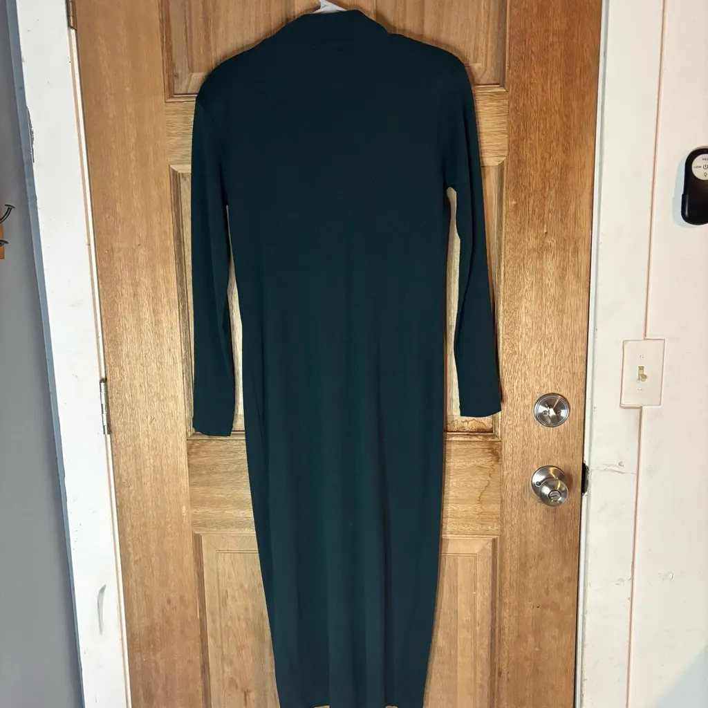 Liz Claiborne women’s green Long Sleeve Sweater Dress size‎ M - Image 9