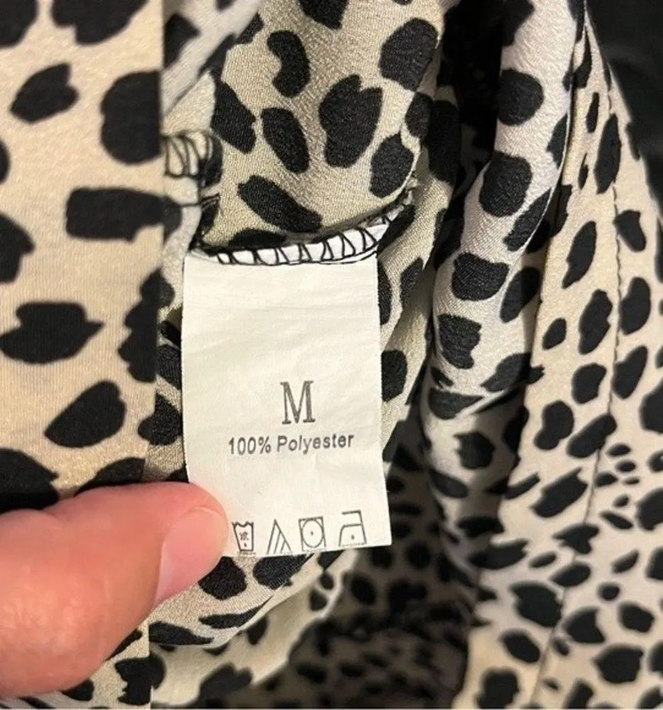 Women’s Tan and Black Animal Print Pull On Shorts Size Medium - Image 3