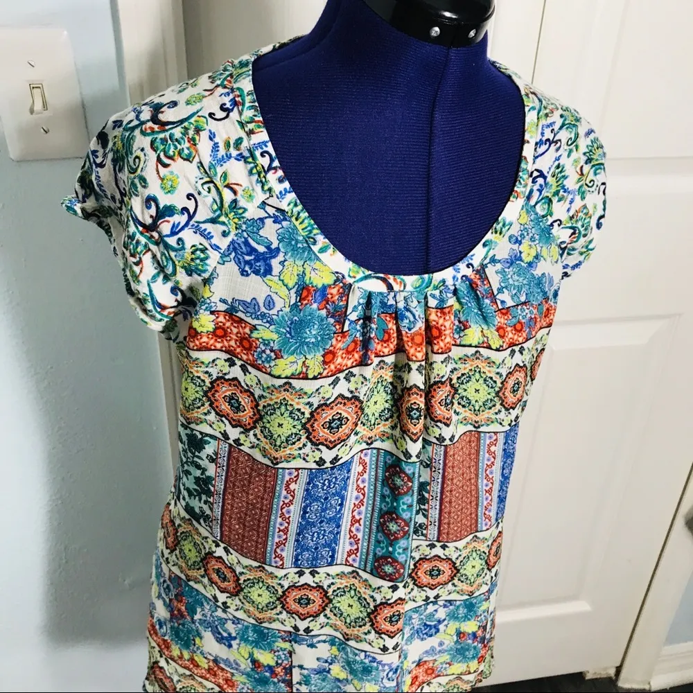 Fig & Flower Colorful Boho Paisley Top Size Medium - Image 2