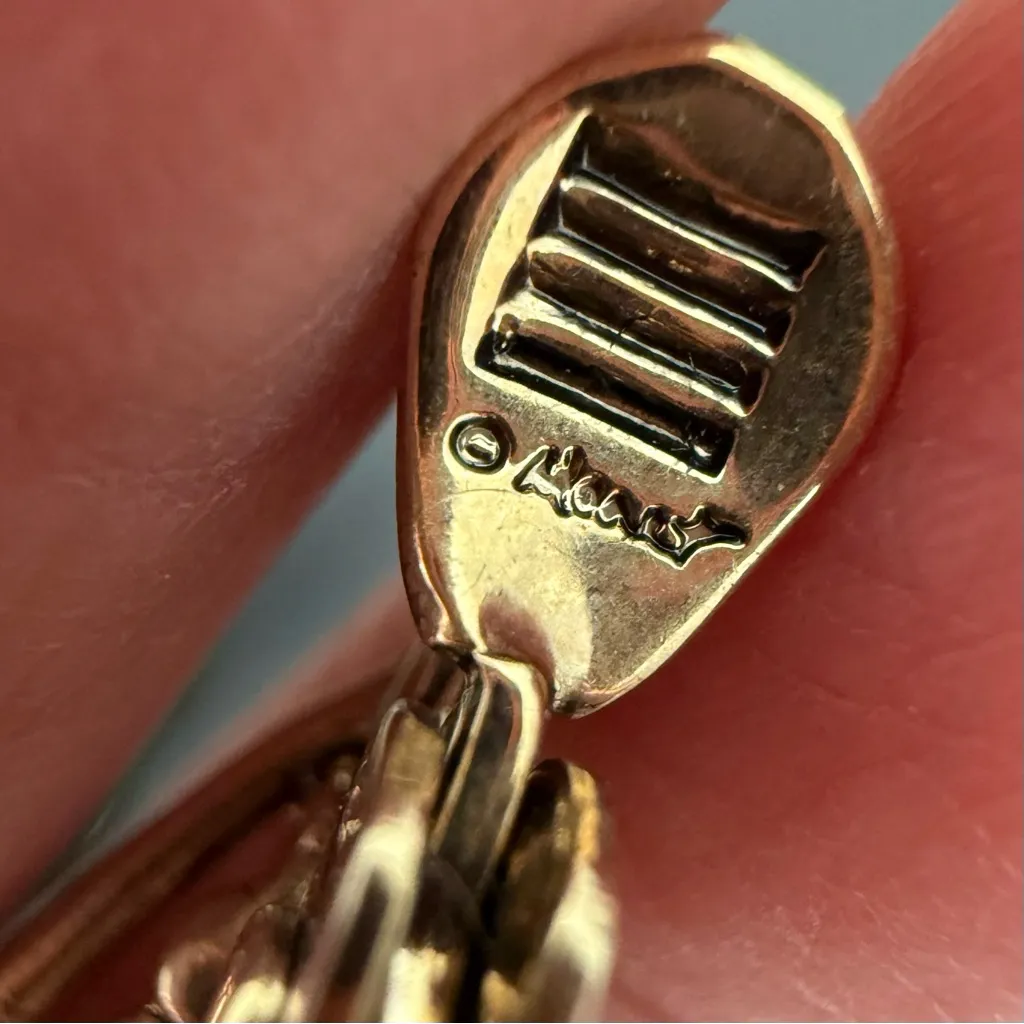 MONET Gold-tone Wine Red Rhinestones Drop Dangle Earrings 10.1g. - Image 12