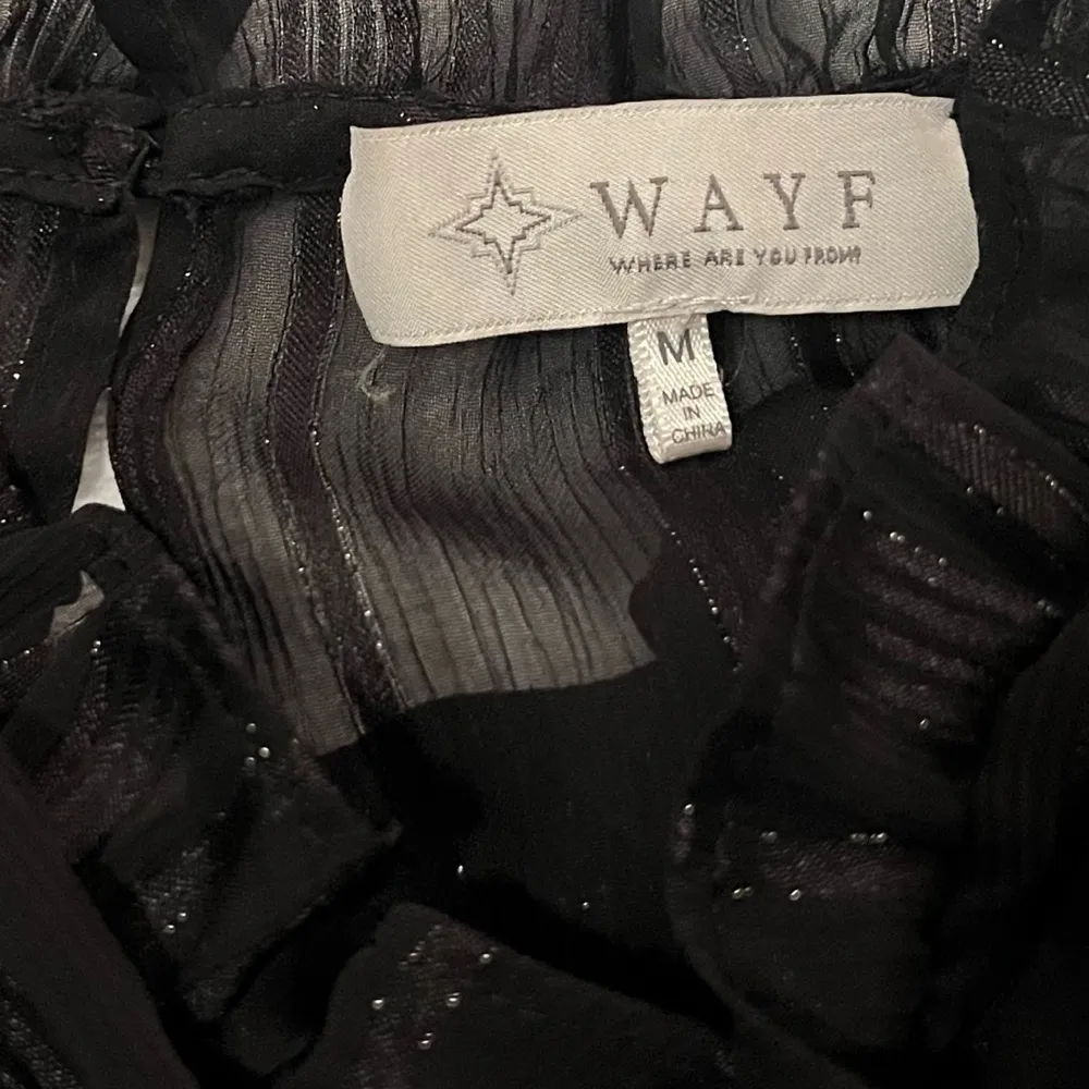 NEW Wayf Cold Shoulder High Ruffle Neck Long Sleeve Blouse Top Black Medium - Image 9