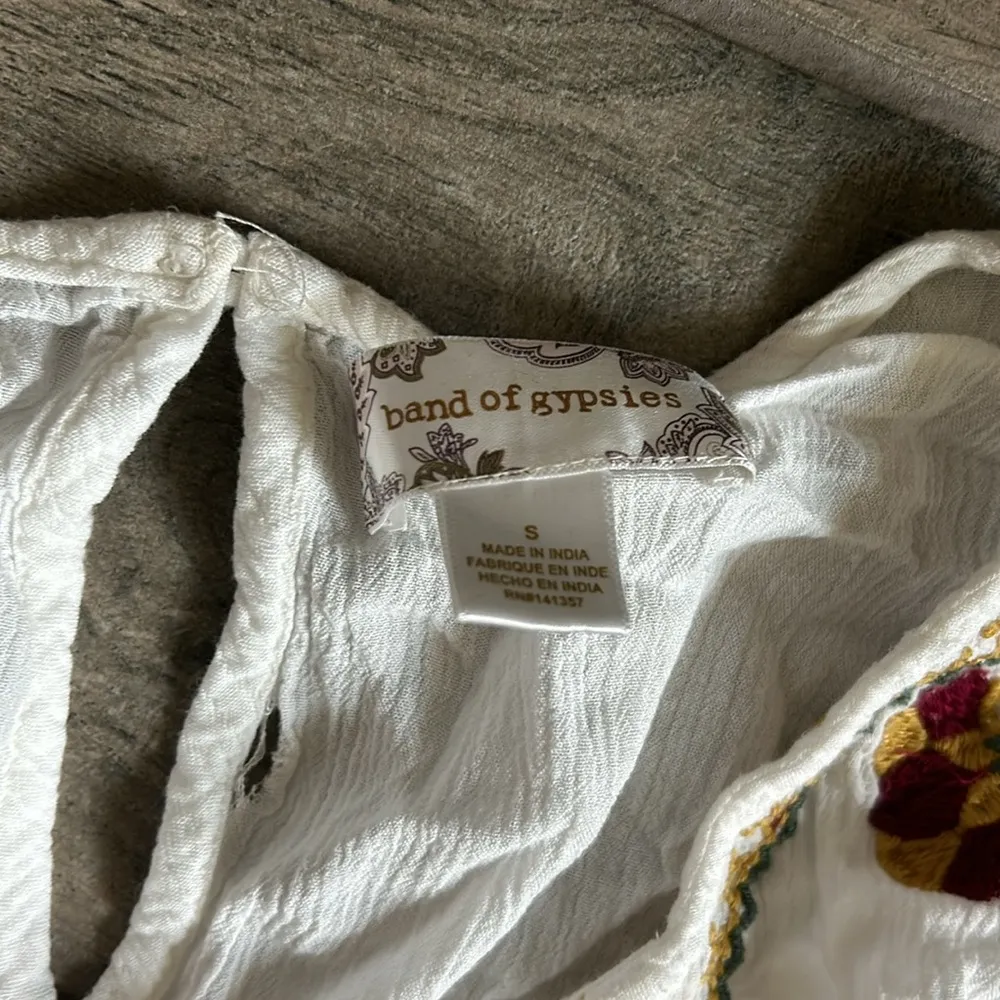 Band of gypsies embroidered white dress - Image 4