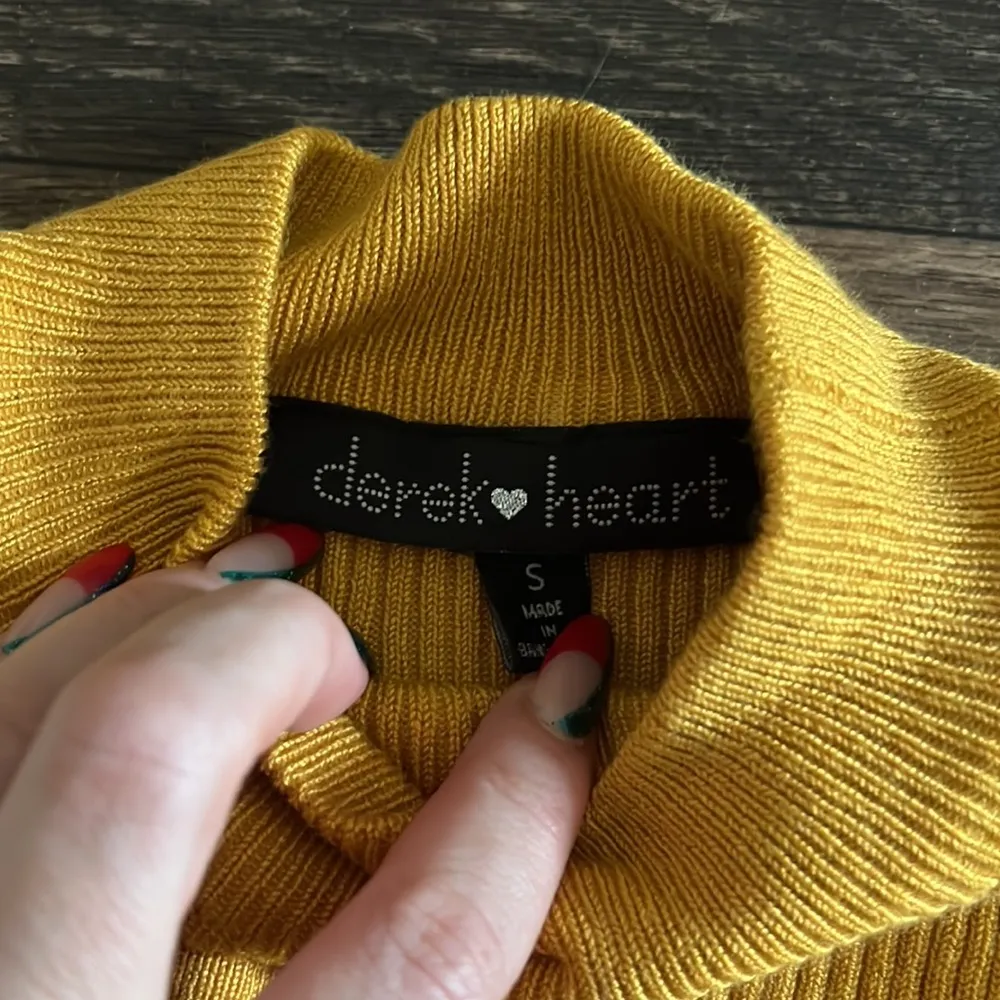 Long Sleeve Ribbed Top - Image 3