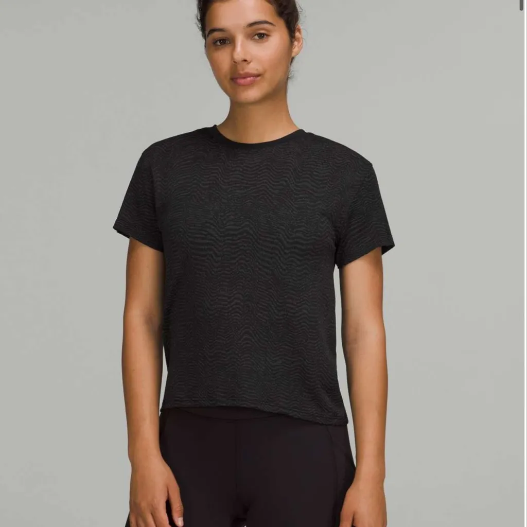 Lululemon Train To Be Tee size 2 - Image 2