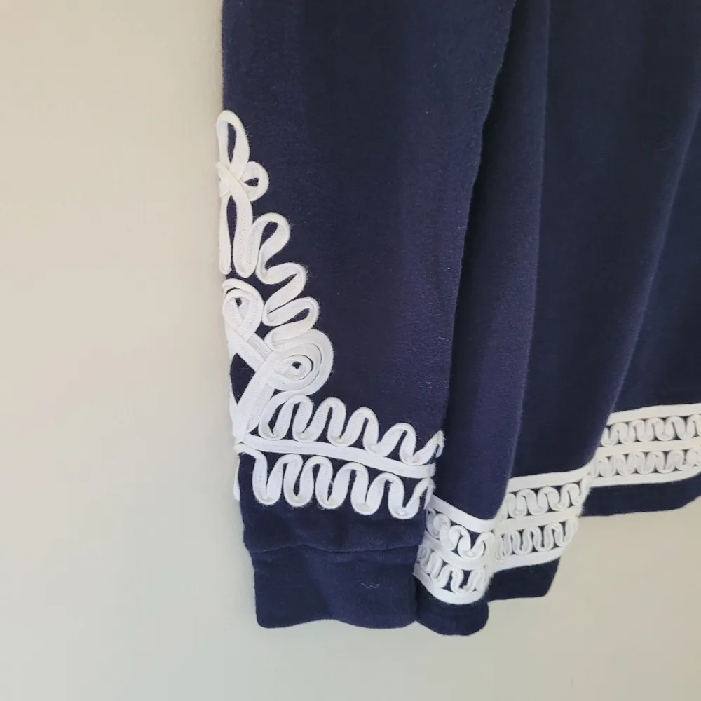 Crown & Ivy Navy Puff Sleeve Sweatshirt with White Ribbon Detail - Image 5