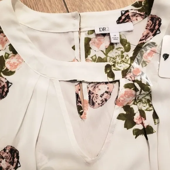 DR2 NWT Plus 1X White Floral Cut neckline Babydoll Empire Top Shirt Blouse Pink - Image 2
