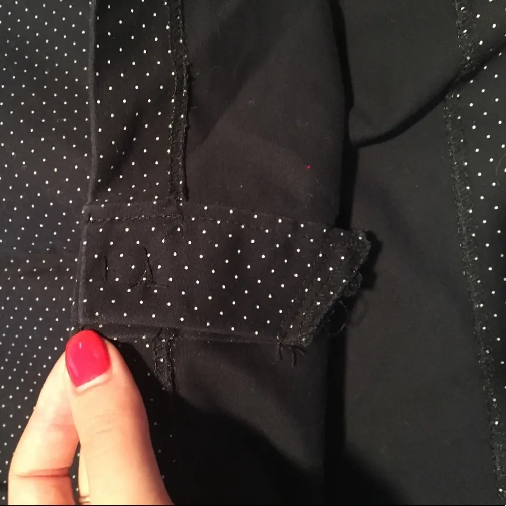 NWOT CYNTHIA ROWLEY NAVY POLKA DOT PENCIL SKIRT - Image 4