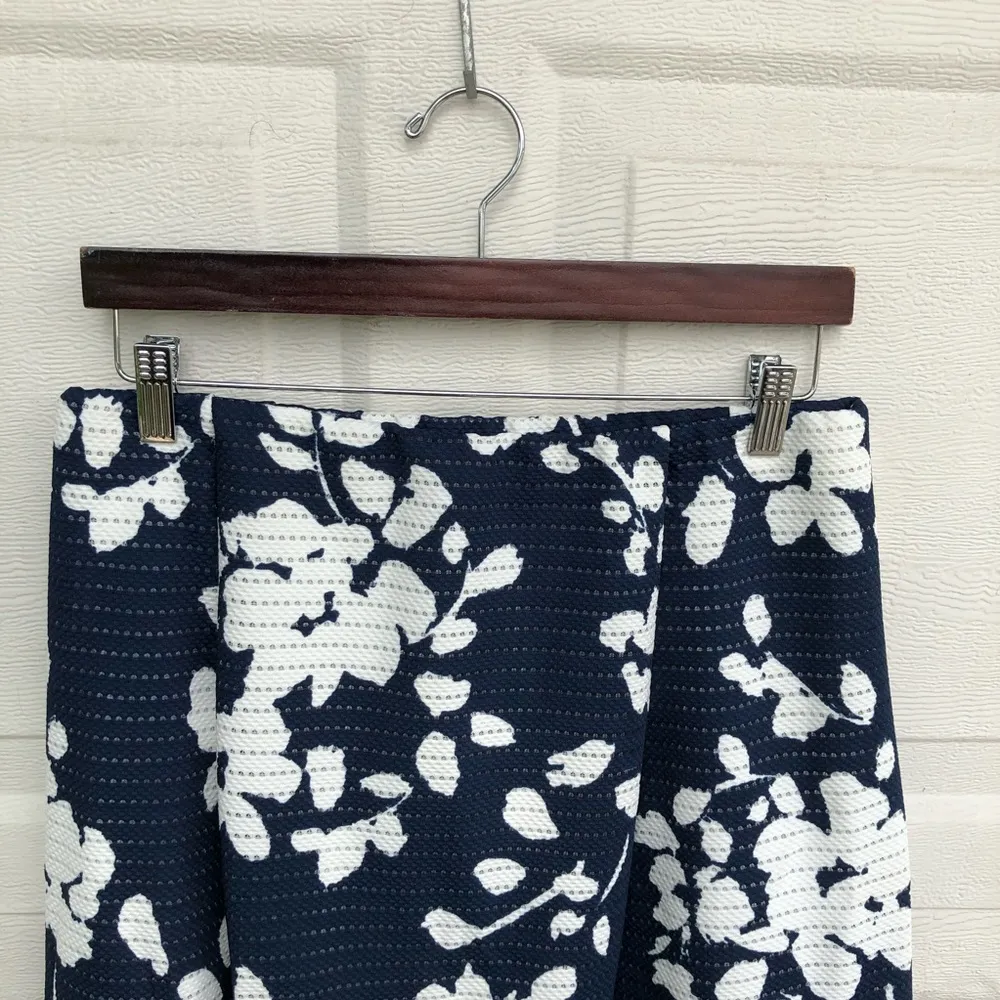 NWT Stitch Fix Renee C Women’s Skirt Lidia Swing Blue White Floral XL - Image 4