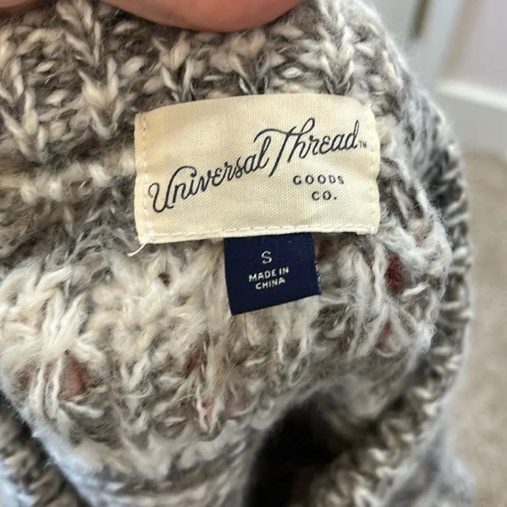 Universal Thread Thick Knit Fair Isle Sweater - Size Small - Image 6